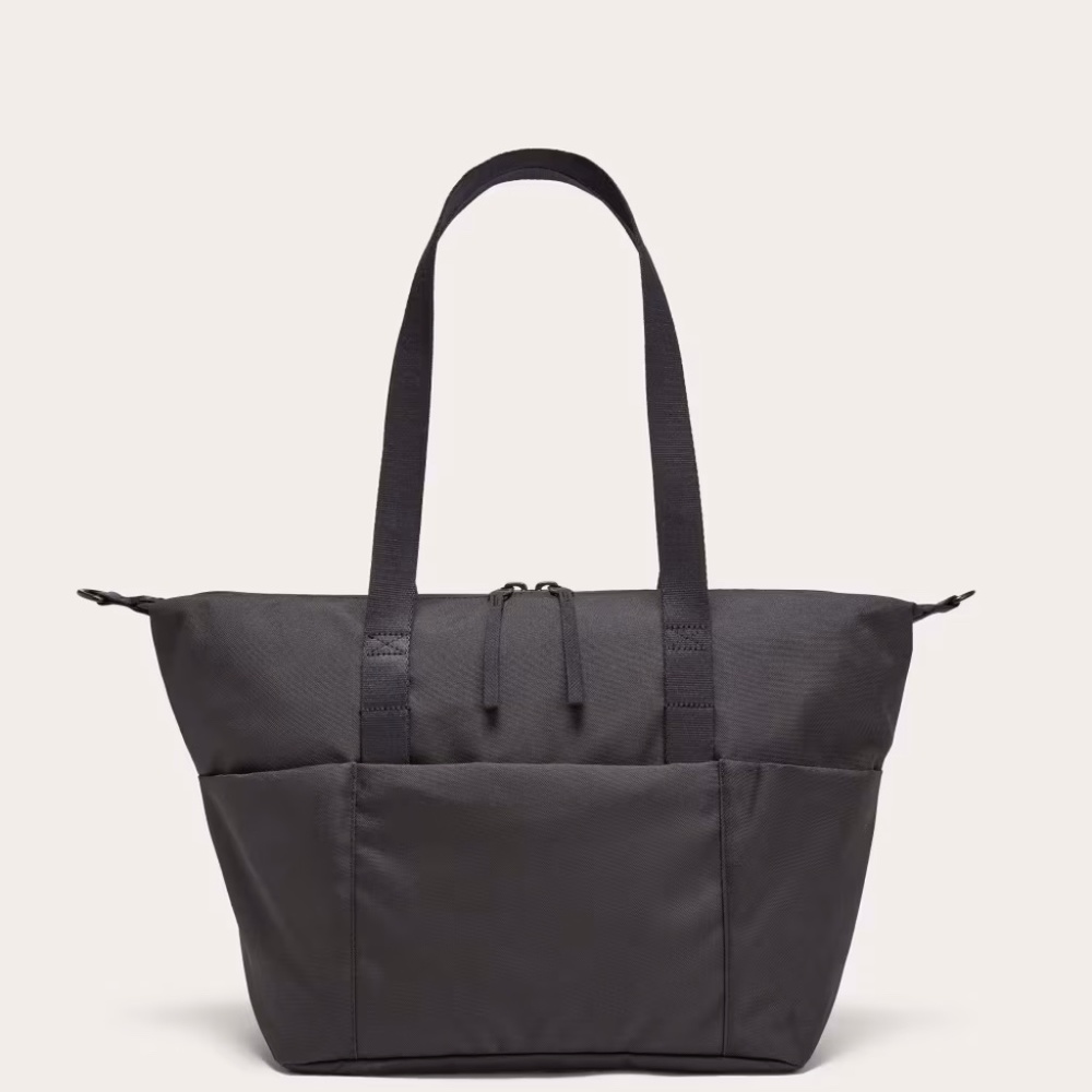 Everlane ReNew Transit 3-Way Tote in Black - Like New